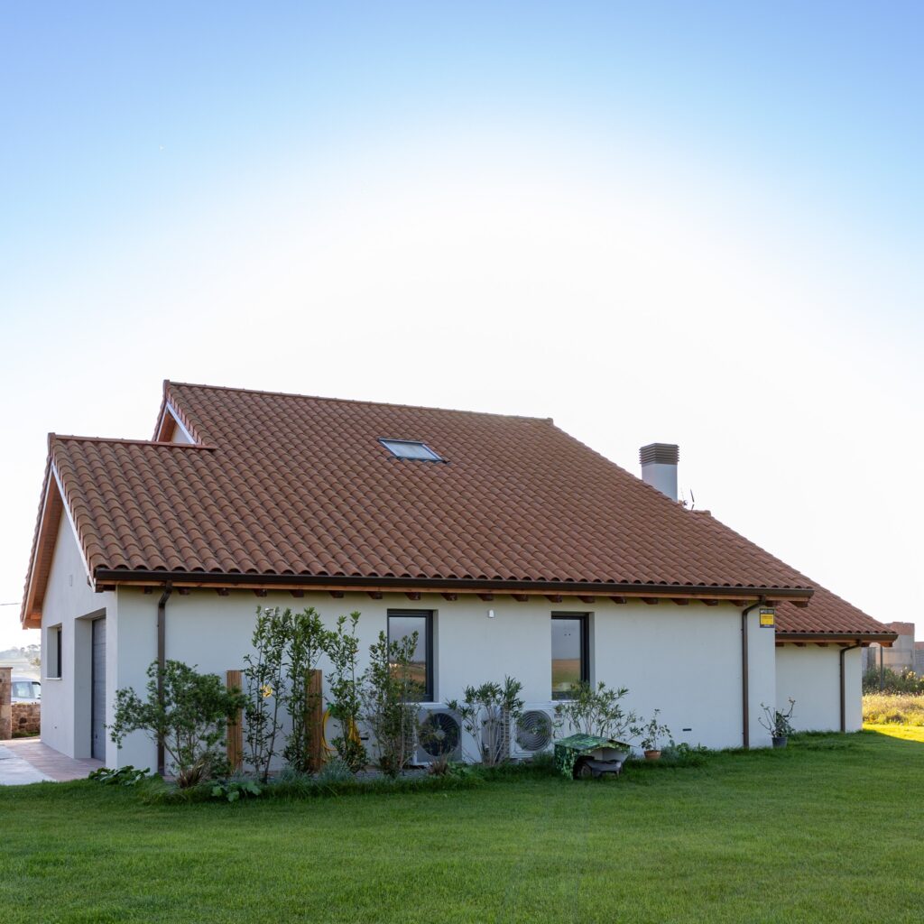 Vivienda unifamiliar Eficiente y Sostenible en Entorno Rural Eduardo Álvarez